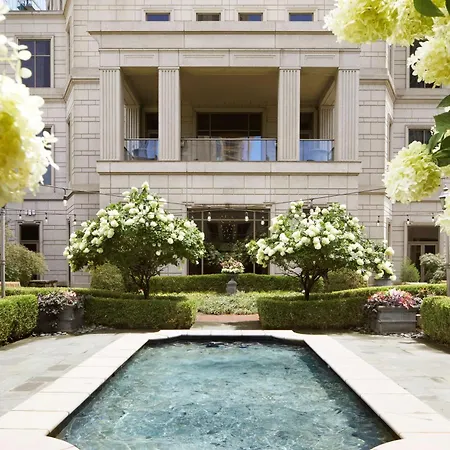 Waldorf Astoria Atlanta Buckhead Hotel